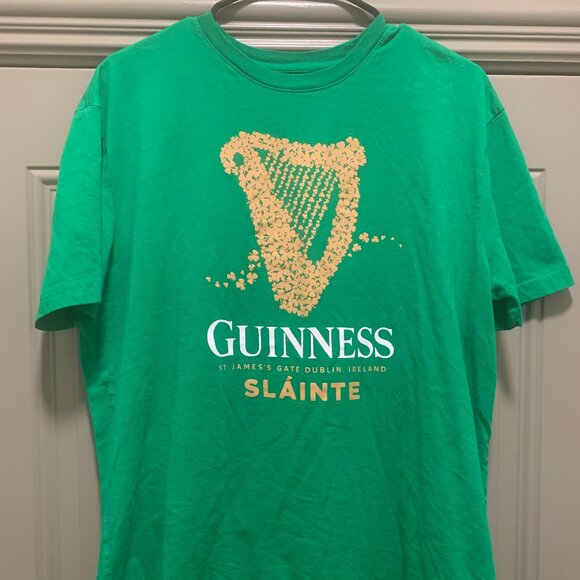 Guinness St James's Gate Dublin Ireland Slainte Men's Green T-Shirt Size XL EUC - Picture 1 of 4
